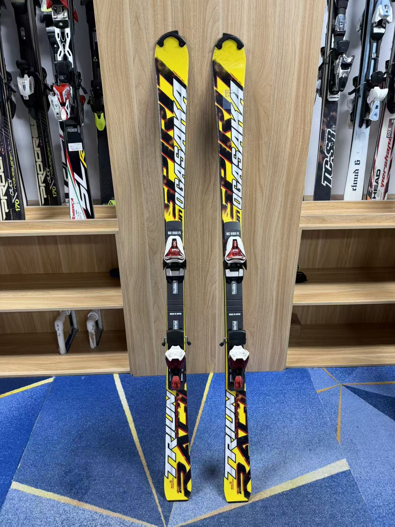 165竞技双板小回转滑雪板