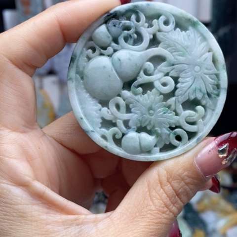 翡翠颈饰未镶嵌翡翠