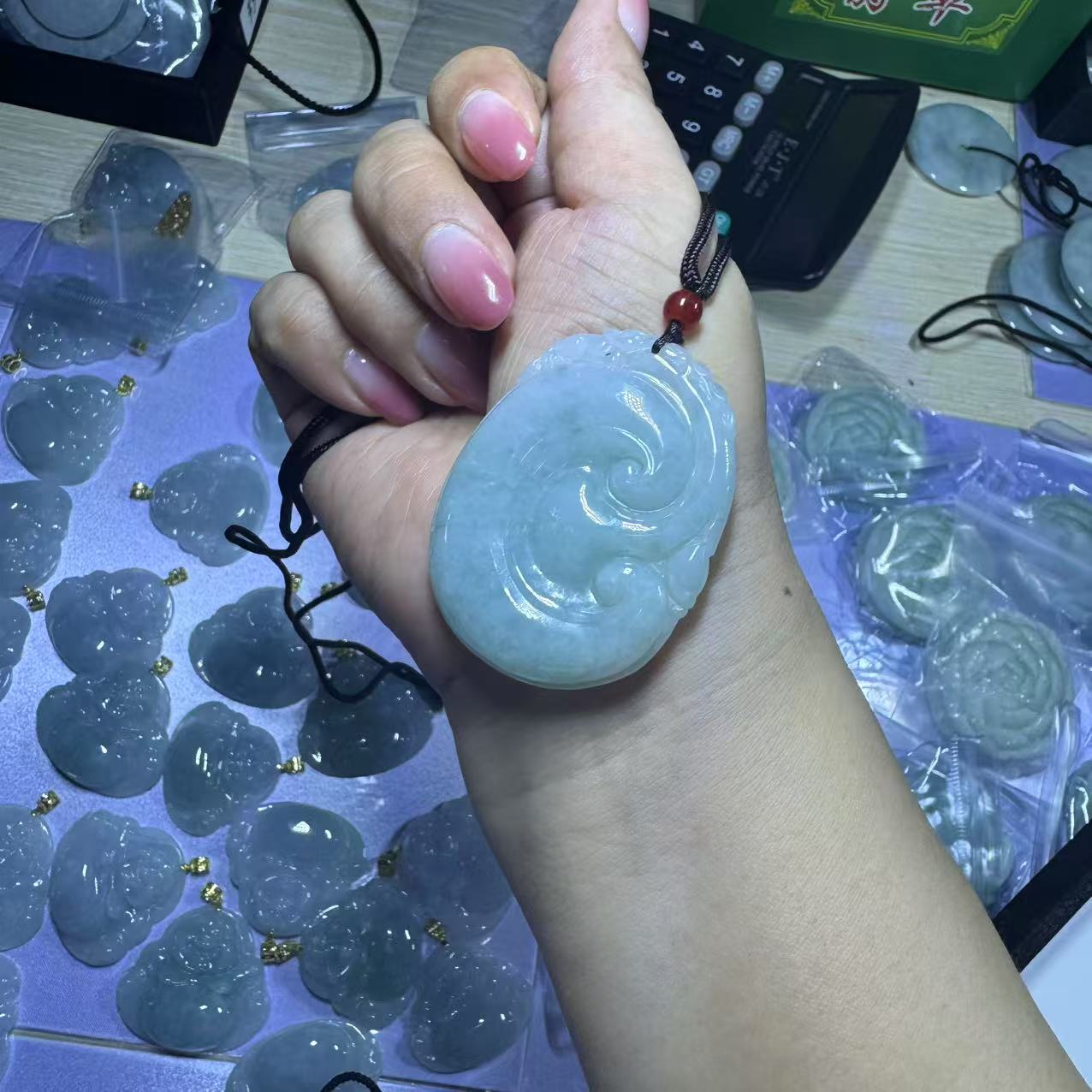 天然A货翡翠如意吊坠-多样性发一