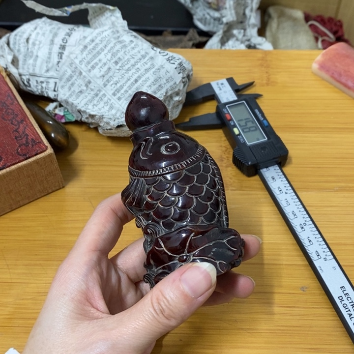 瓷片哈中古工艺品一件