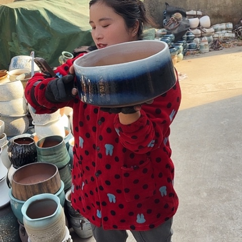 口26高14瑕疵盆子。 