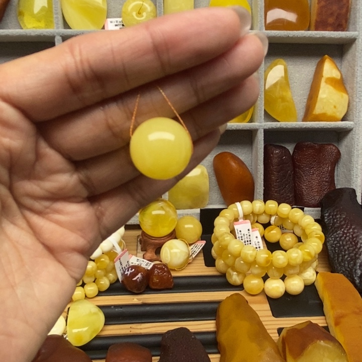 琥珀未镶嵌裸石原石