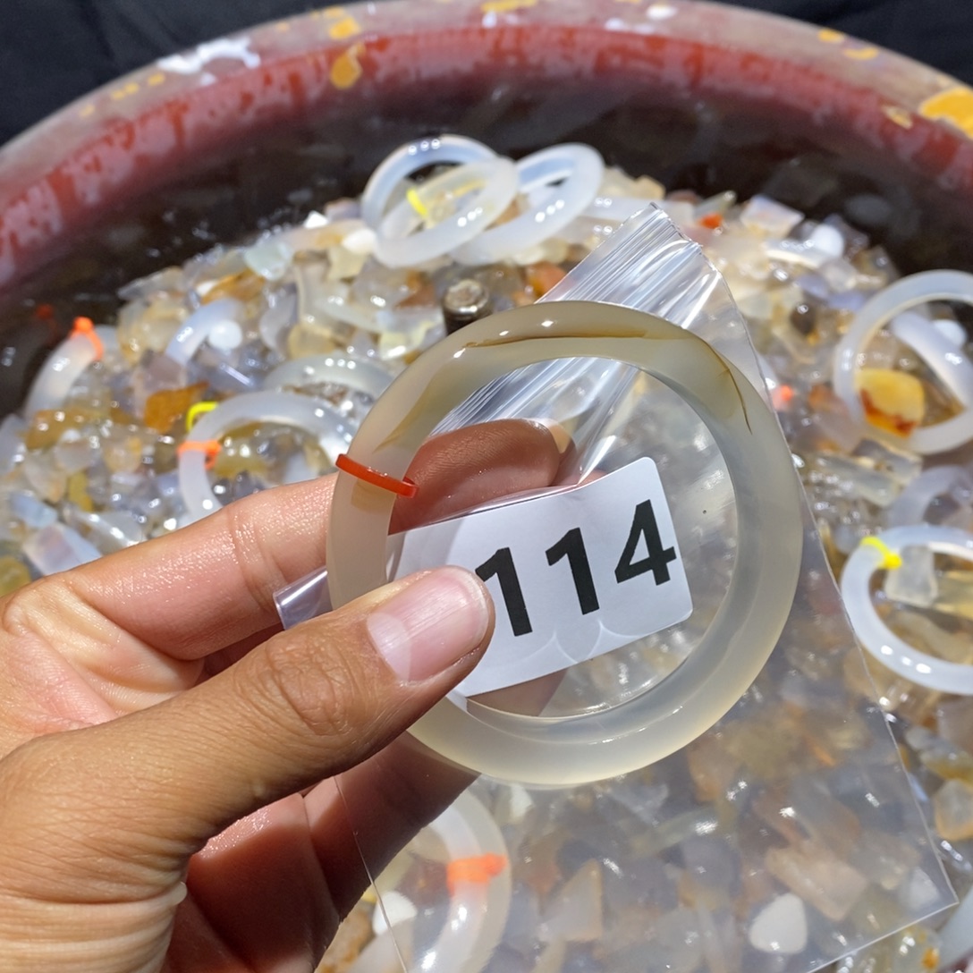 蘑***菇玛瑙/玉髓未镶嵌手镯