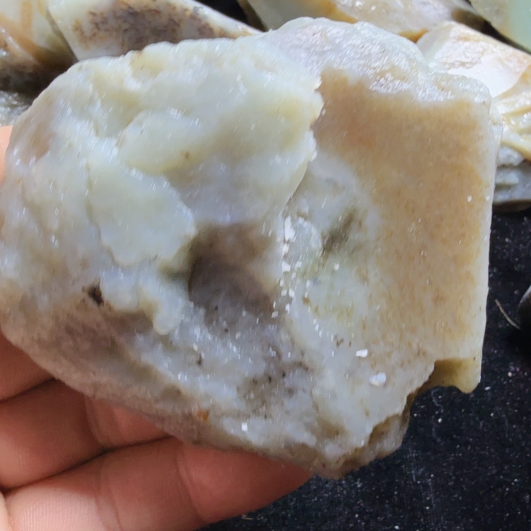 和田玉（糖玉）未镶嵌珠宝半成品