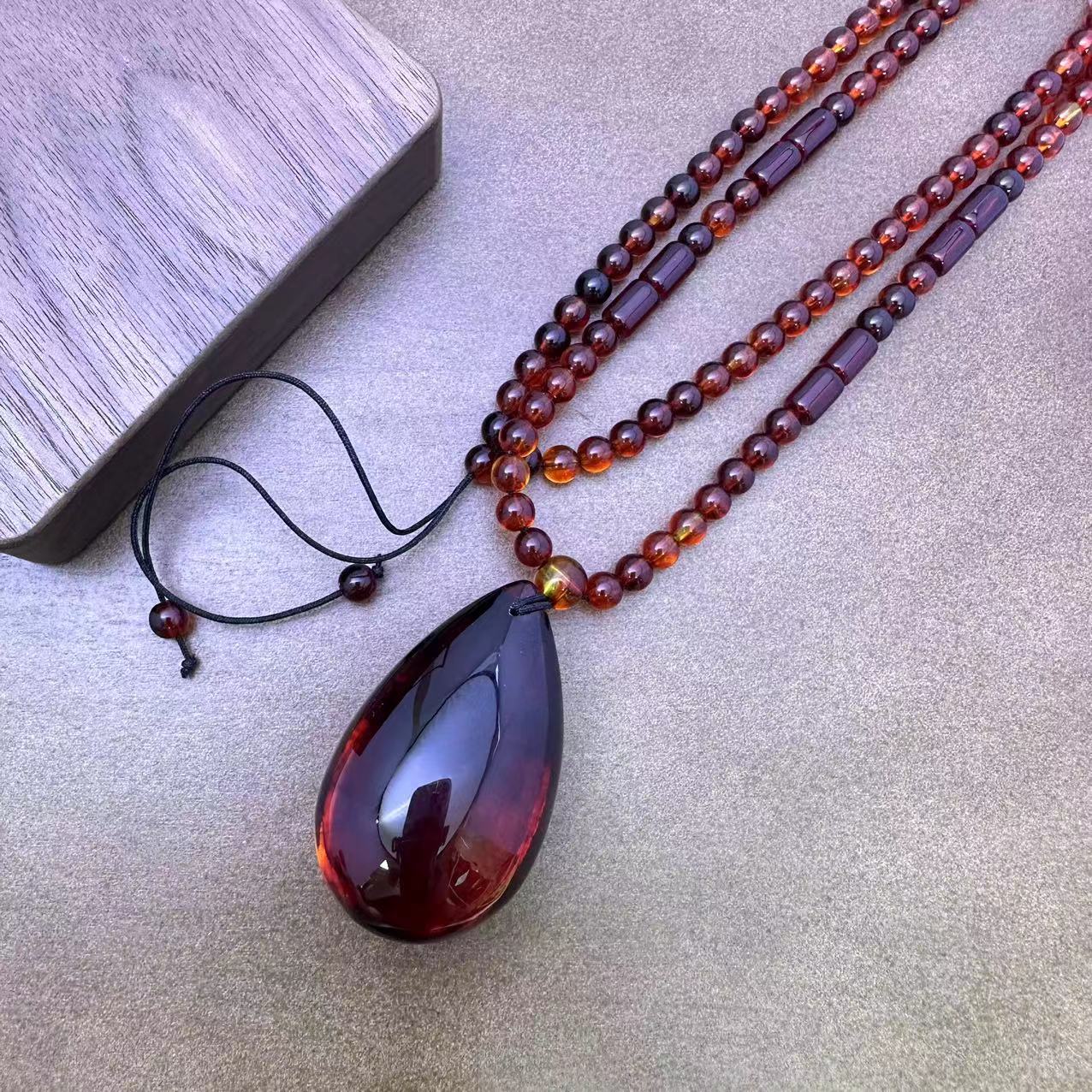 佳玺饰品 283 翳红水滴 项链 多样性发货