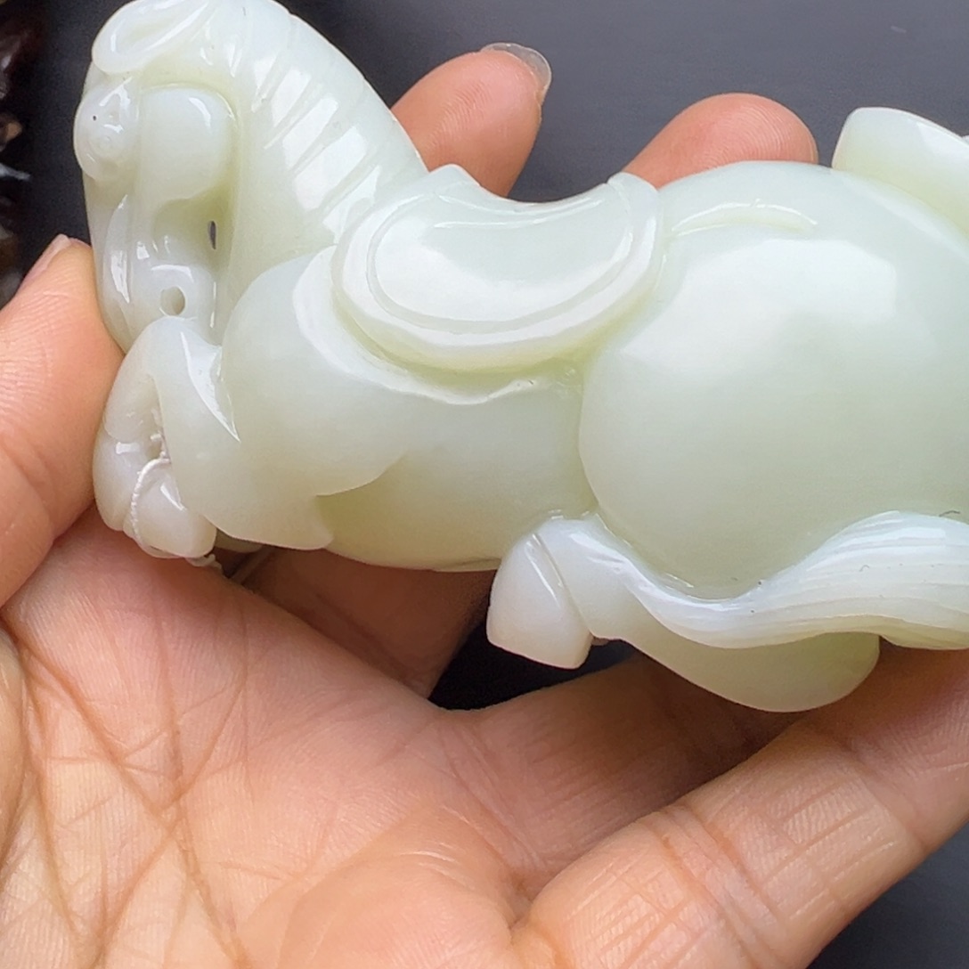 K***i和田玉未镶嵌挂件