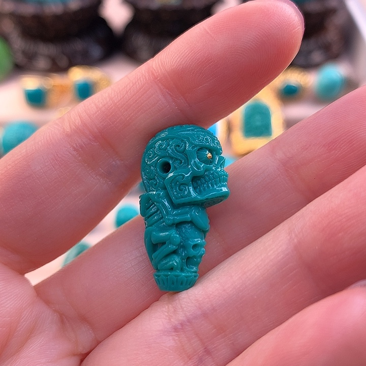 绿松石配饰未镶嵌