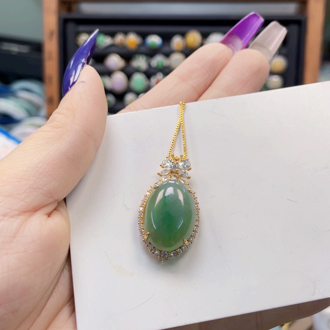 翡翠手镯未镶嵌天然翡翠Ａ货