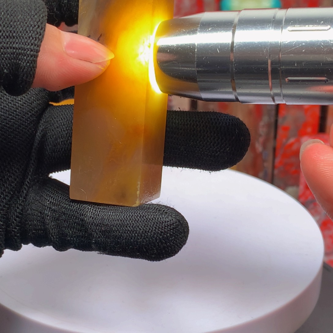 昌化石田黄玻璃黄冻印章