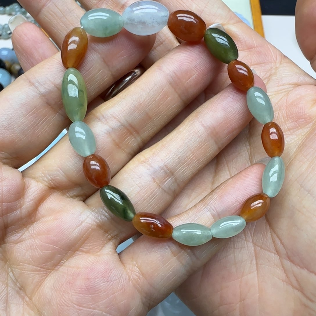 翡翠未镶嵌颈饰手串