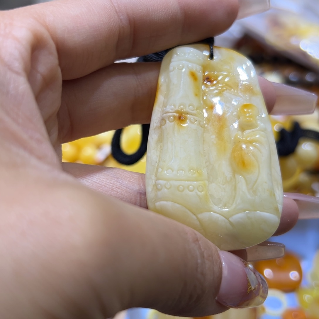 琥珀珠宝奇石未镶嵌