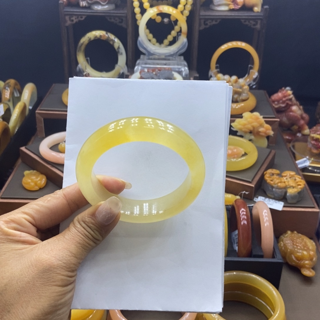 石英质玉（黄龙玉）未镶嵌手镯阳阳