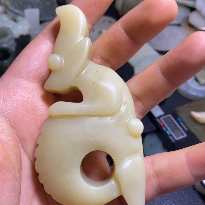 颈饰未镶嵌和田玉