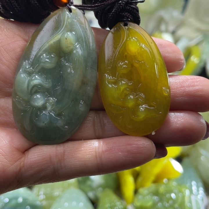 岫玉未镶嵌吊坠吊坠