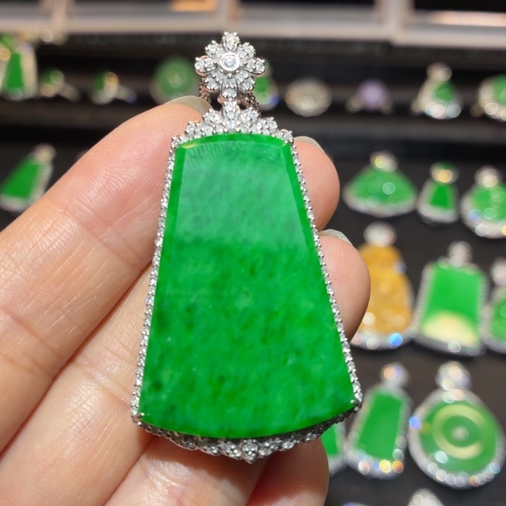 翡翠18K金镶嵌吊坠(不含链)翡翠