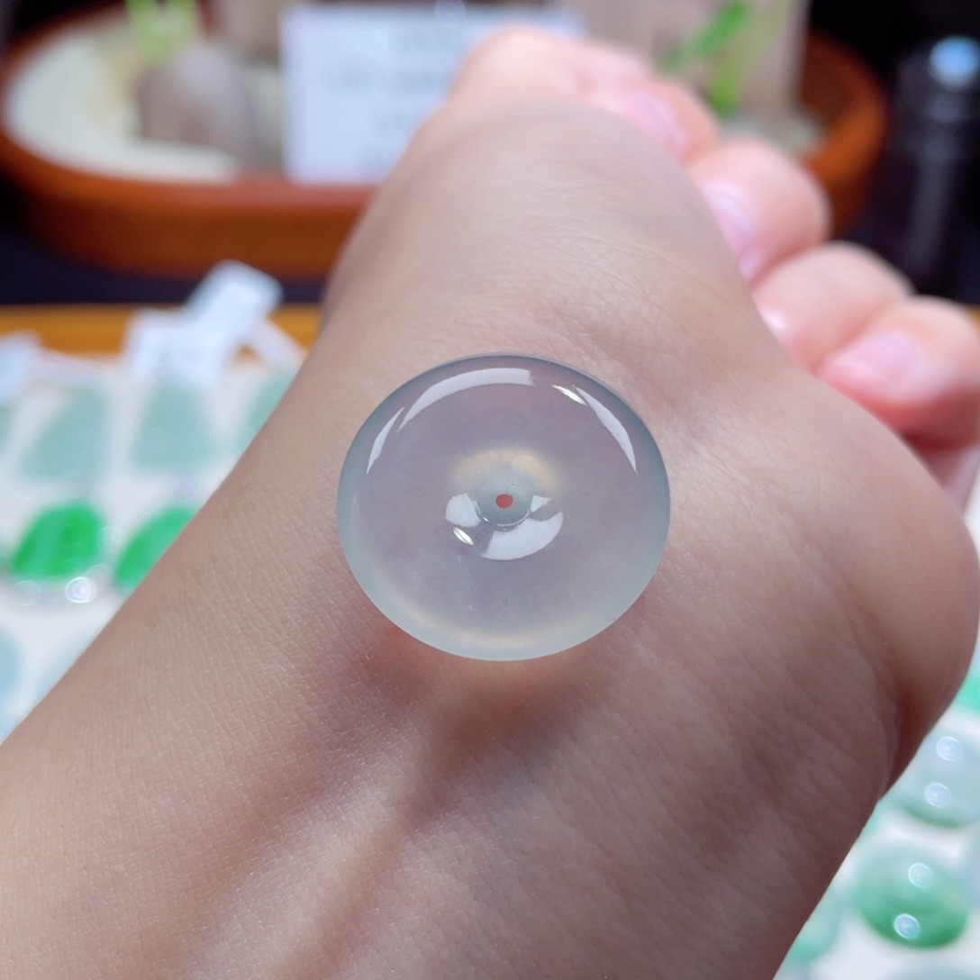 翡翠颈饰未镶嵌扣子