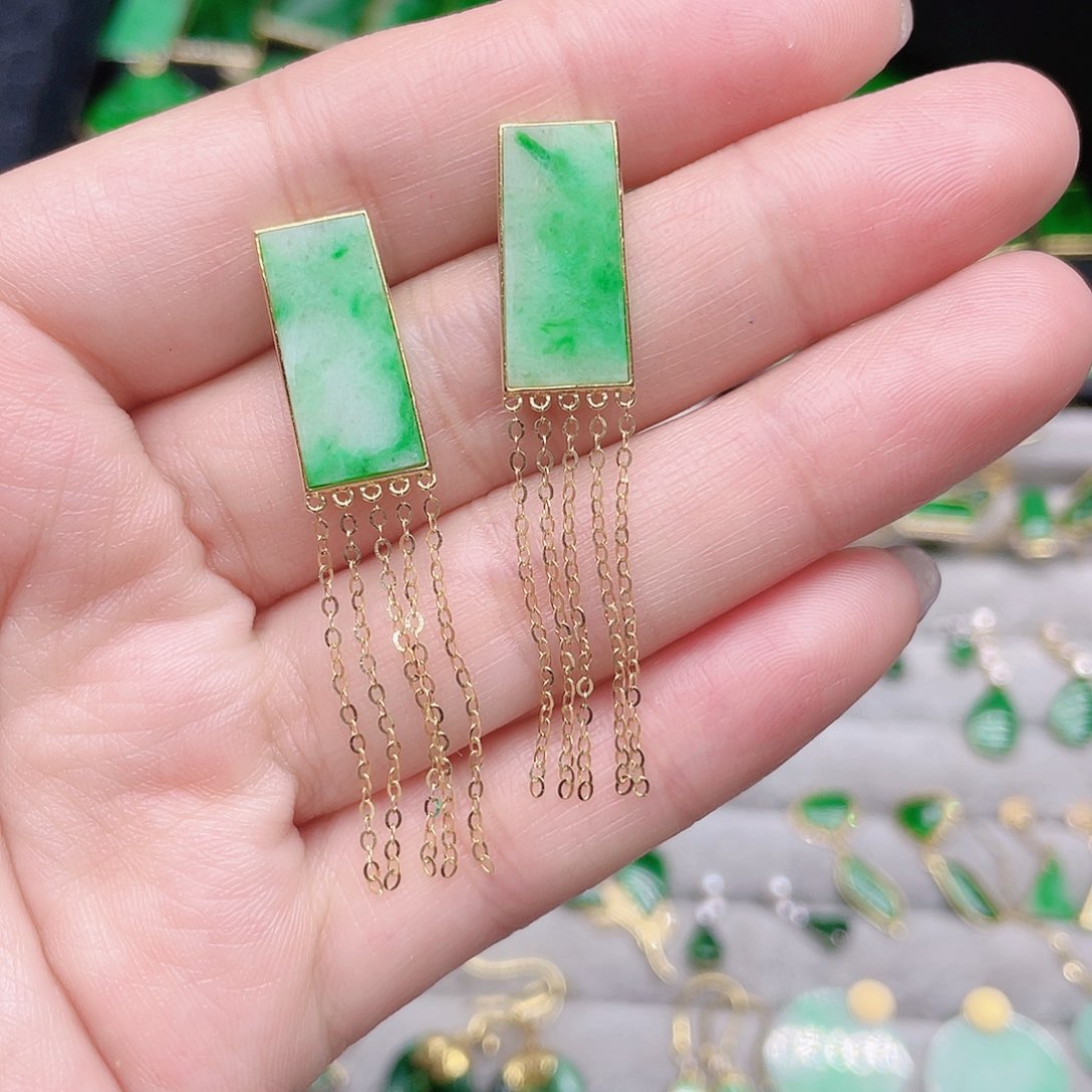 翡翠耳饰18K金镶嵌天然翡翠