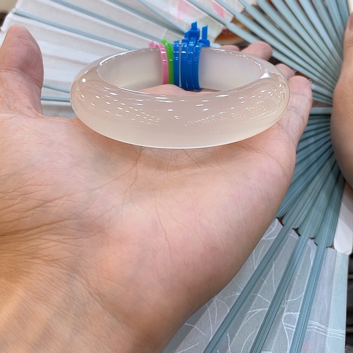 玛瑙/玉髓手镯未镶嵌桑****a