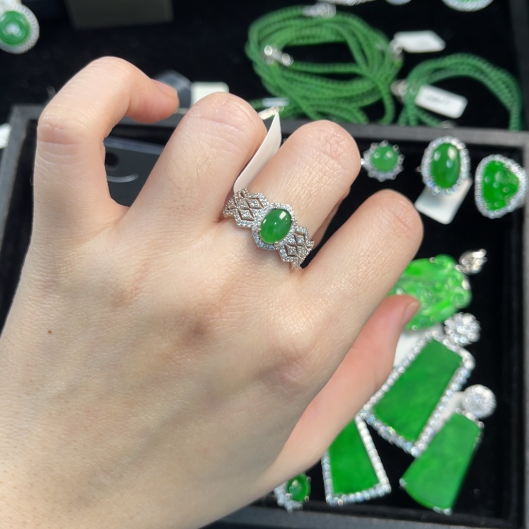 翡翠银S925镶嵌戒指蛋面戒指