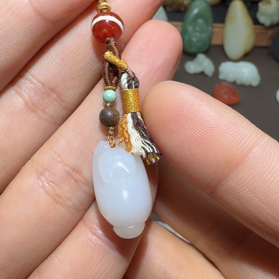 和田玉未镶嵌颈饰