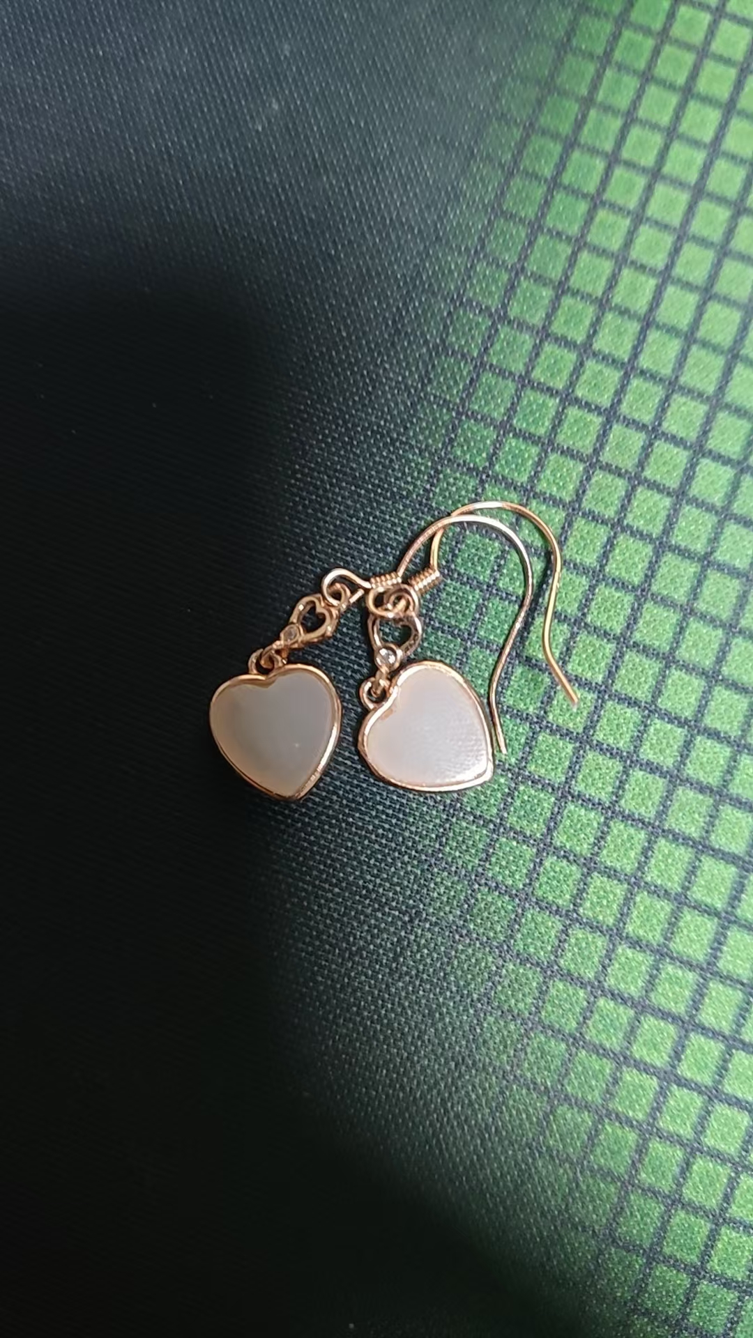 【尚品和田玉】和田玉藕粉爱心百搭耳钉拍一发一（多样性发货）