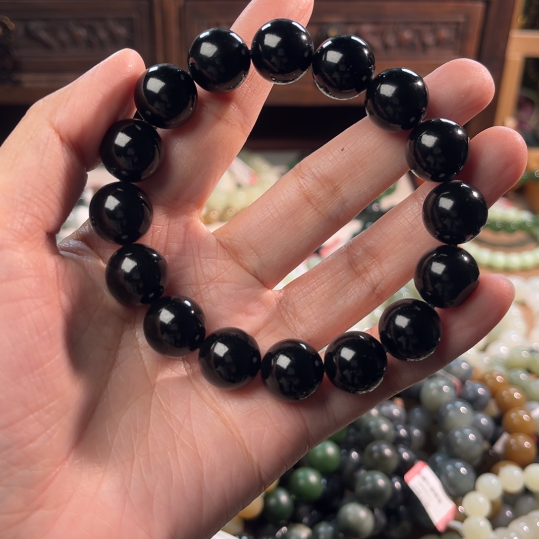 阿***呀和田玉未镶嵌手链