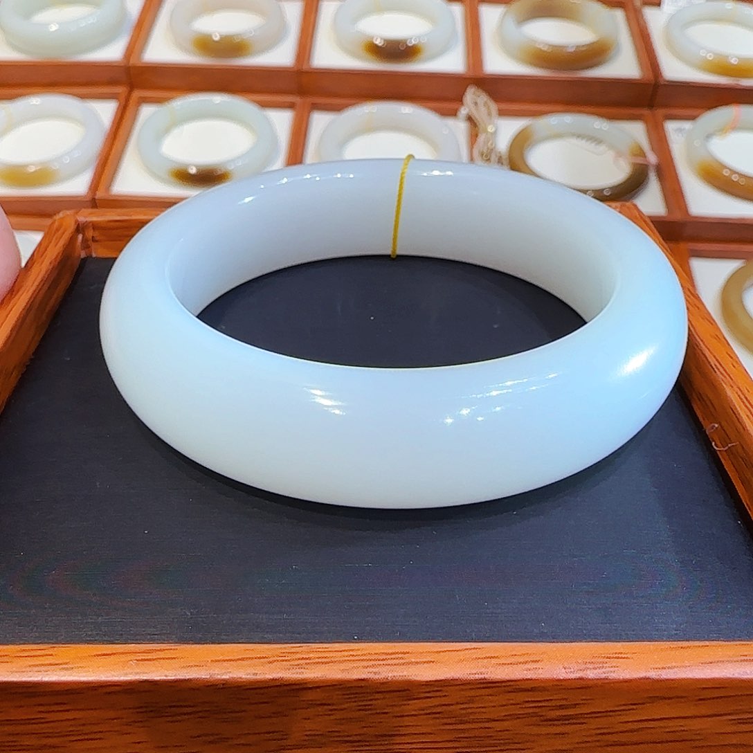 和田玉手镯未镶嵌新疆小轮胎羊脂白玉55 56