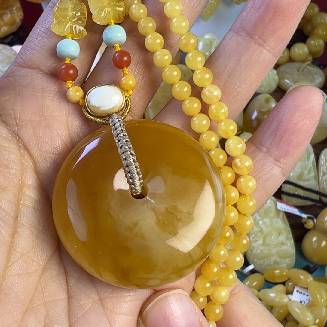 蜜蜡吊坠(赠链)未镶嵌