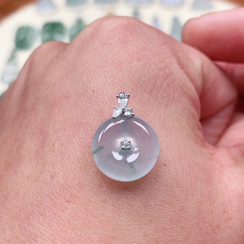 【闪购商品】翡翠吊坠(不含链)18K金镶嵌