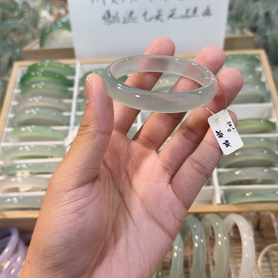 玛瑙/玉髓未镶嵌手镯圈口54.6