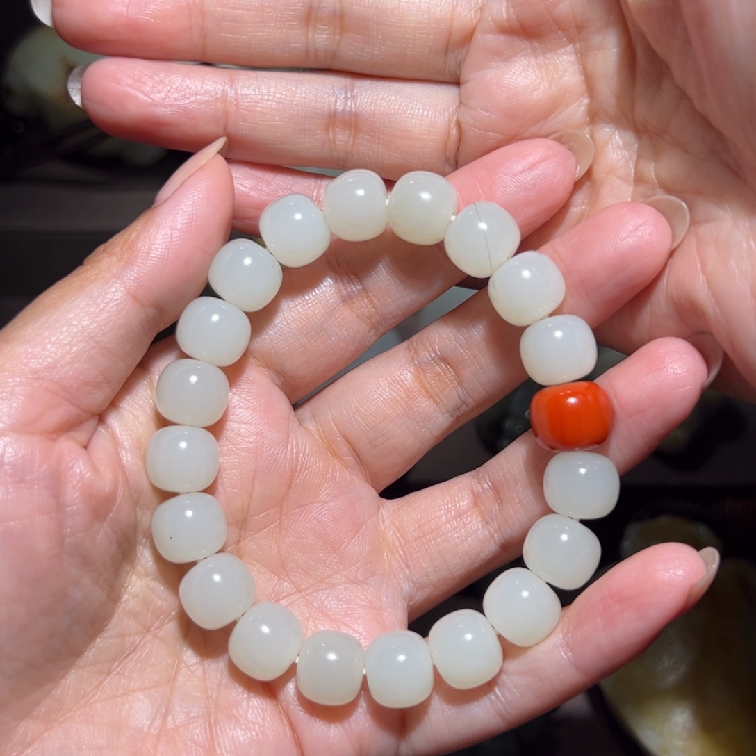 G***.和田玉未镶嵌颈饰