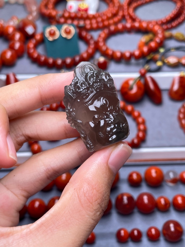 高品原矿）九口手工雕刻大黑天吊坠