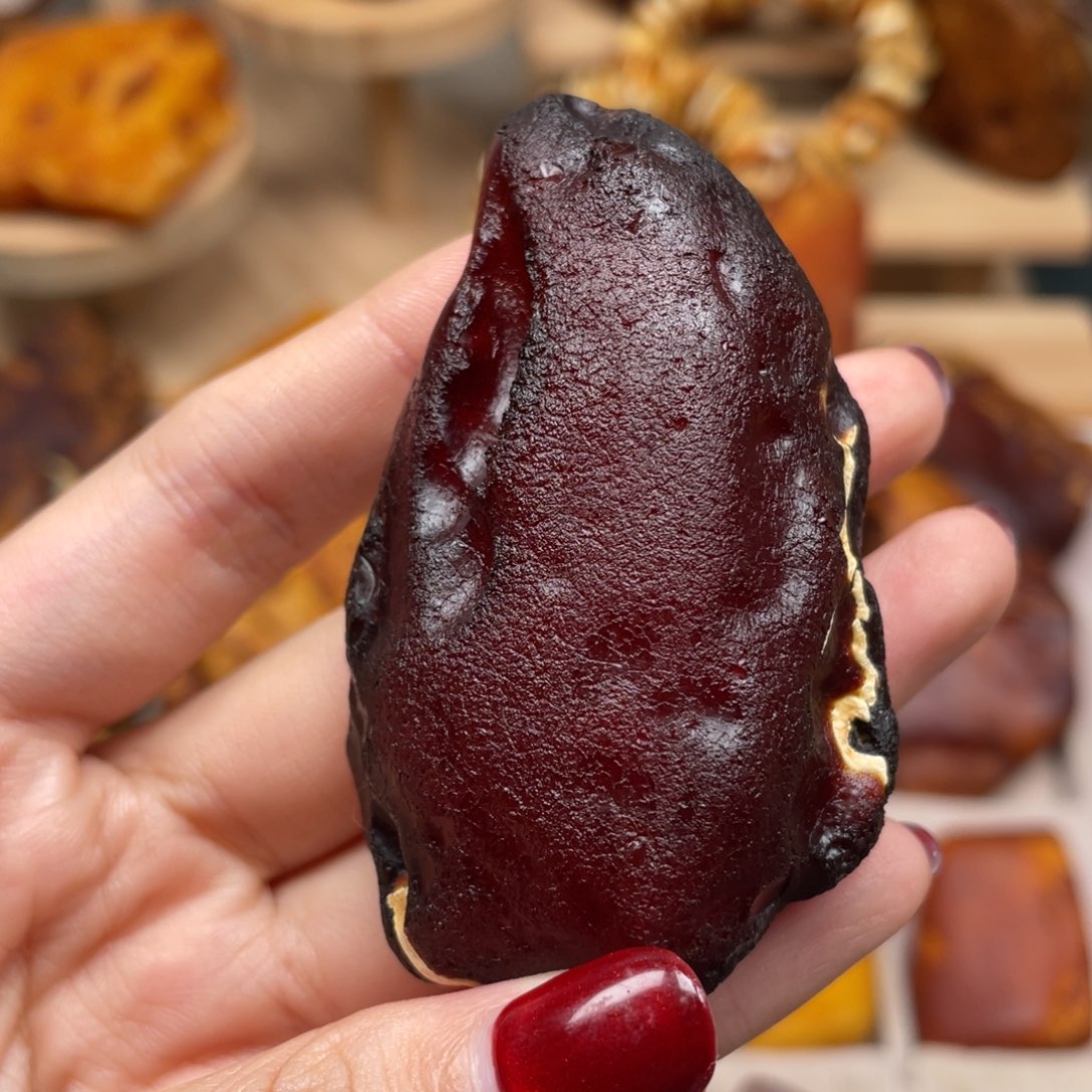 琥珀未镶嵌珠宝奇石