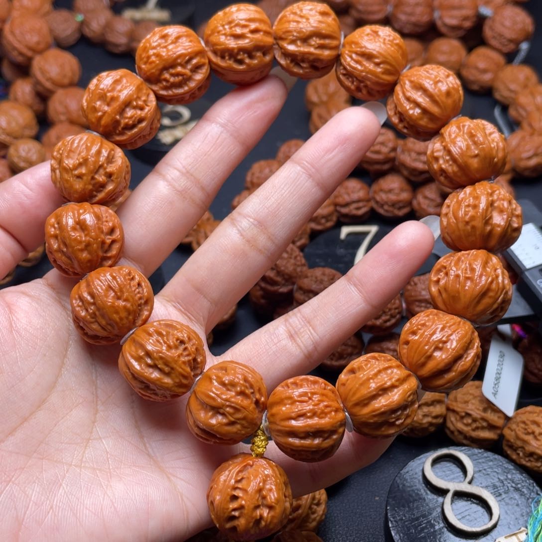 文玩核桃手串一**随树王111