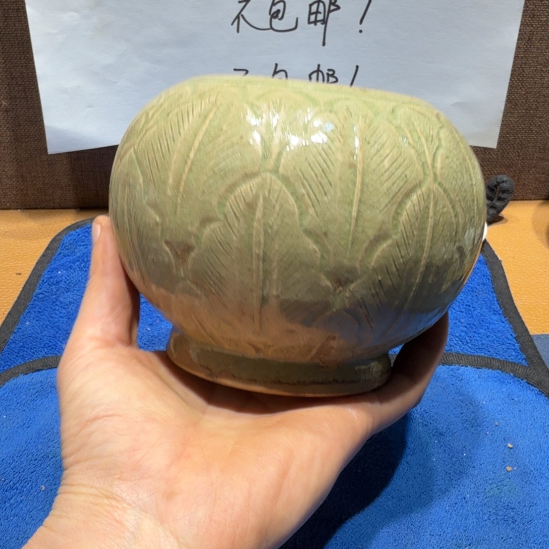 陶其他漂亮的小瓷瓶子