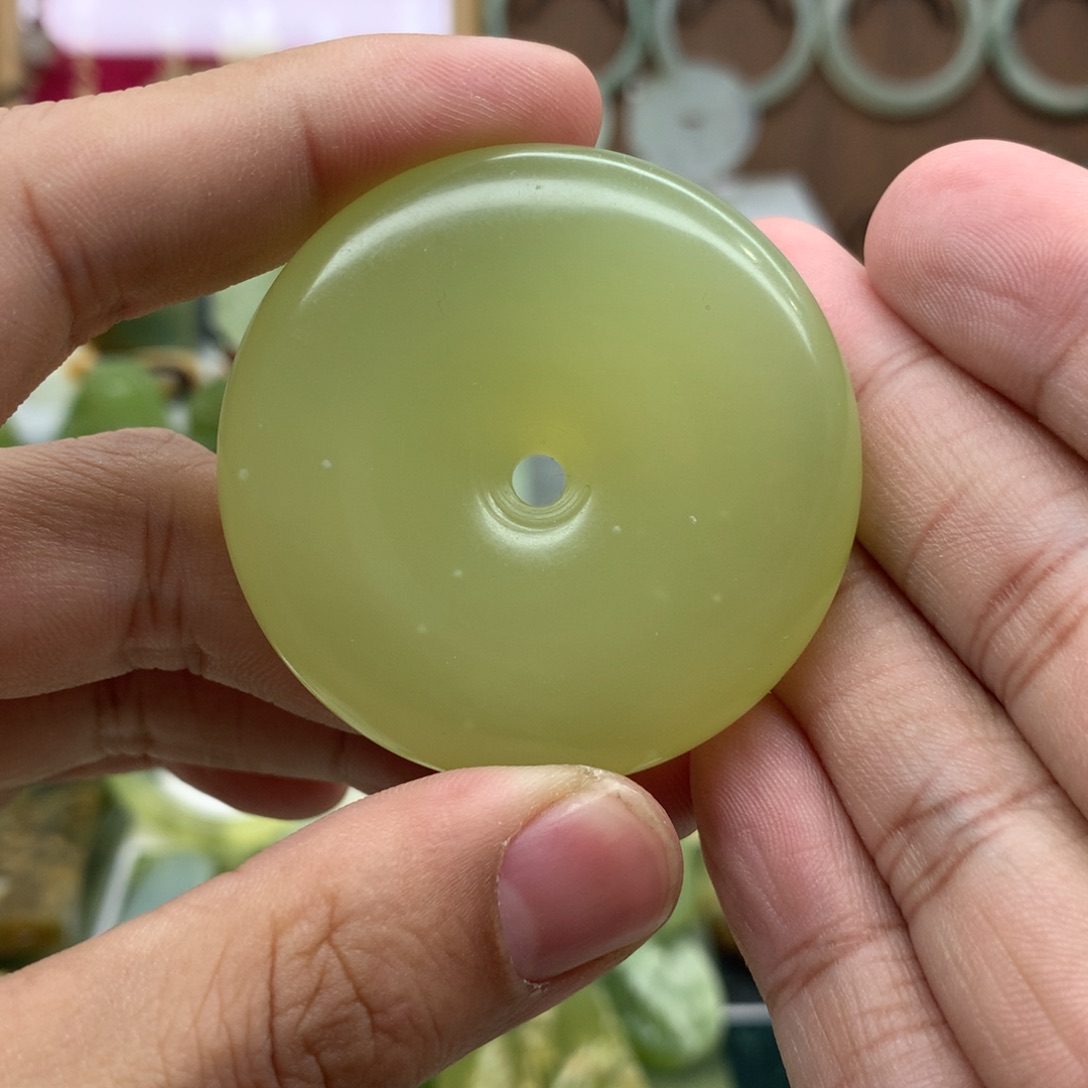 岫玉未镶嵌吊坠(不含链)