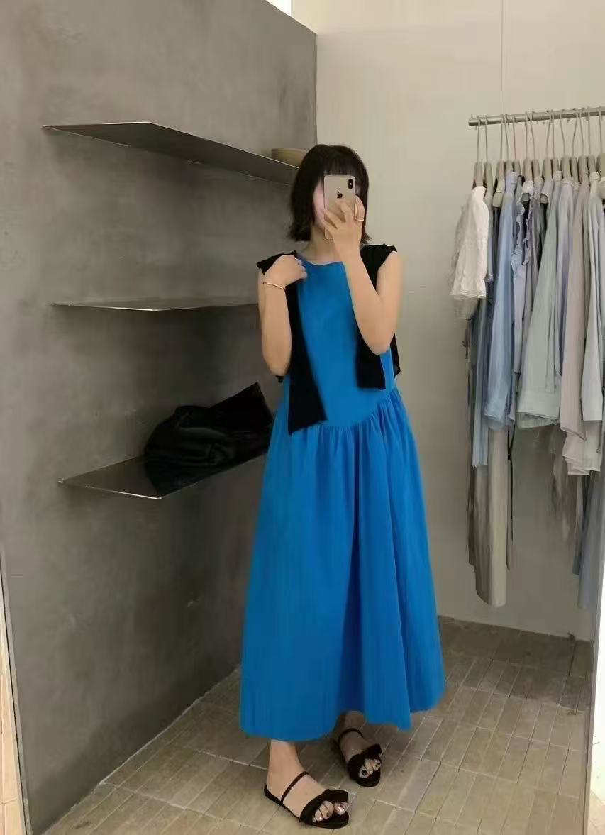 NUT新款 颜色很好看的蓝色无袖连衣裙长裙