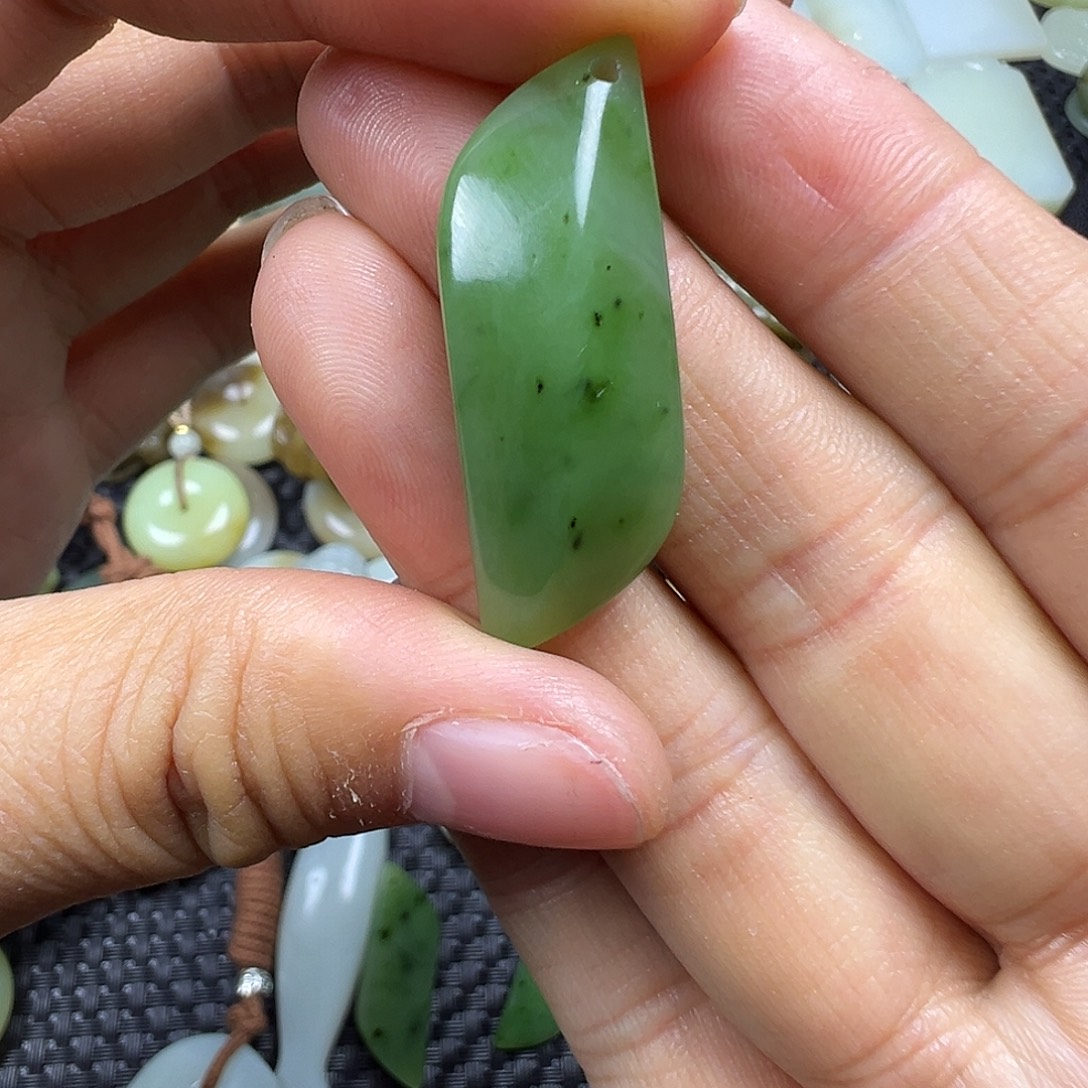 我***家和田玉未镶嵌吊坠(不含链)