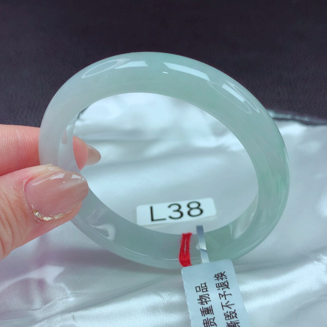 翡翠手镯未镶嵌手镯88