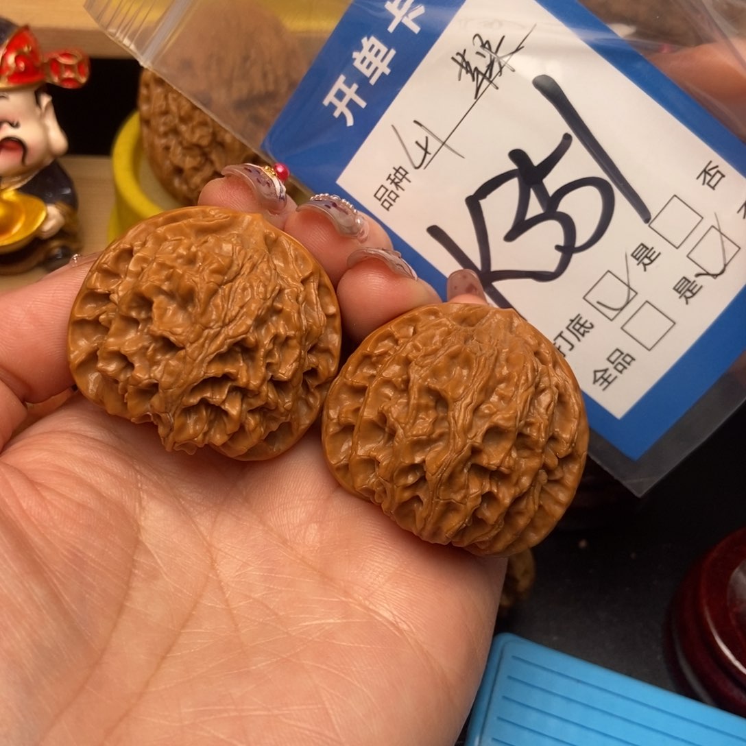 桃核吊坠核桃苹果园狮子头