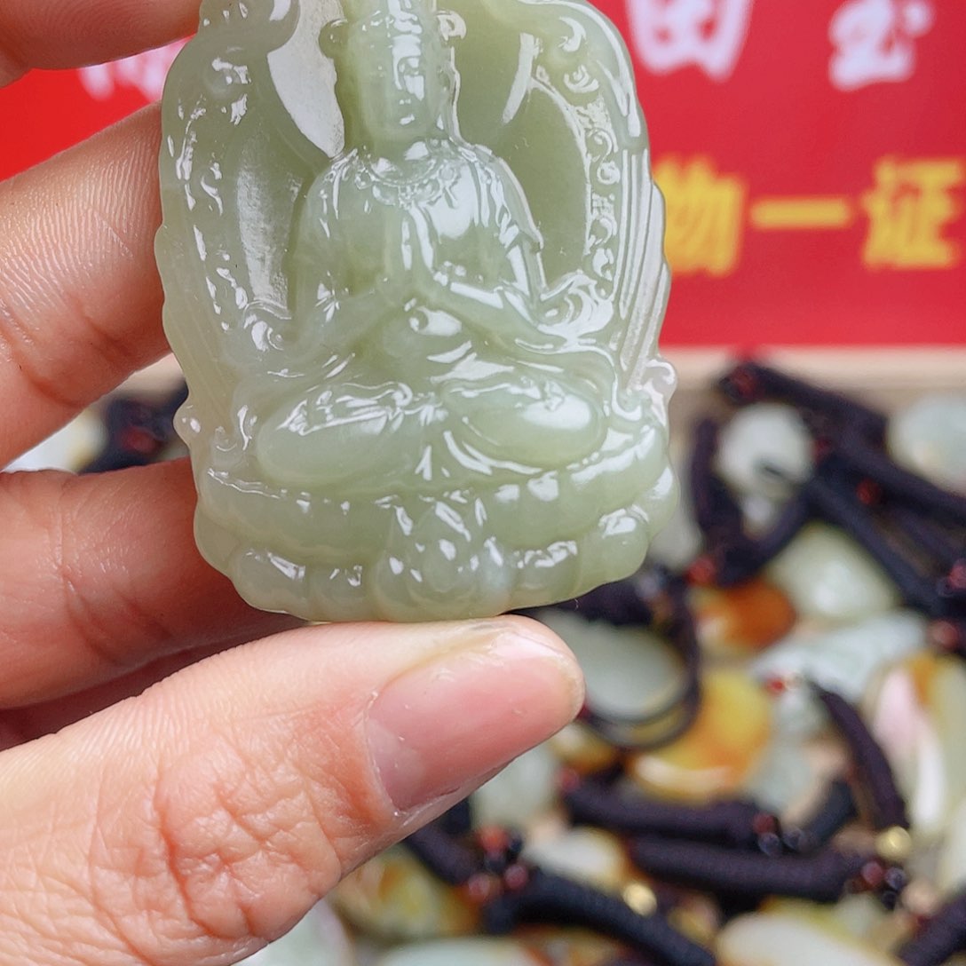 和田玉颈饰未镶嵌