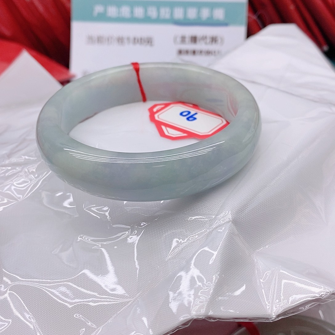 翡翠手镯未镶嵌9000000000