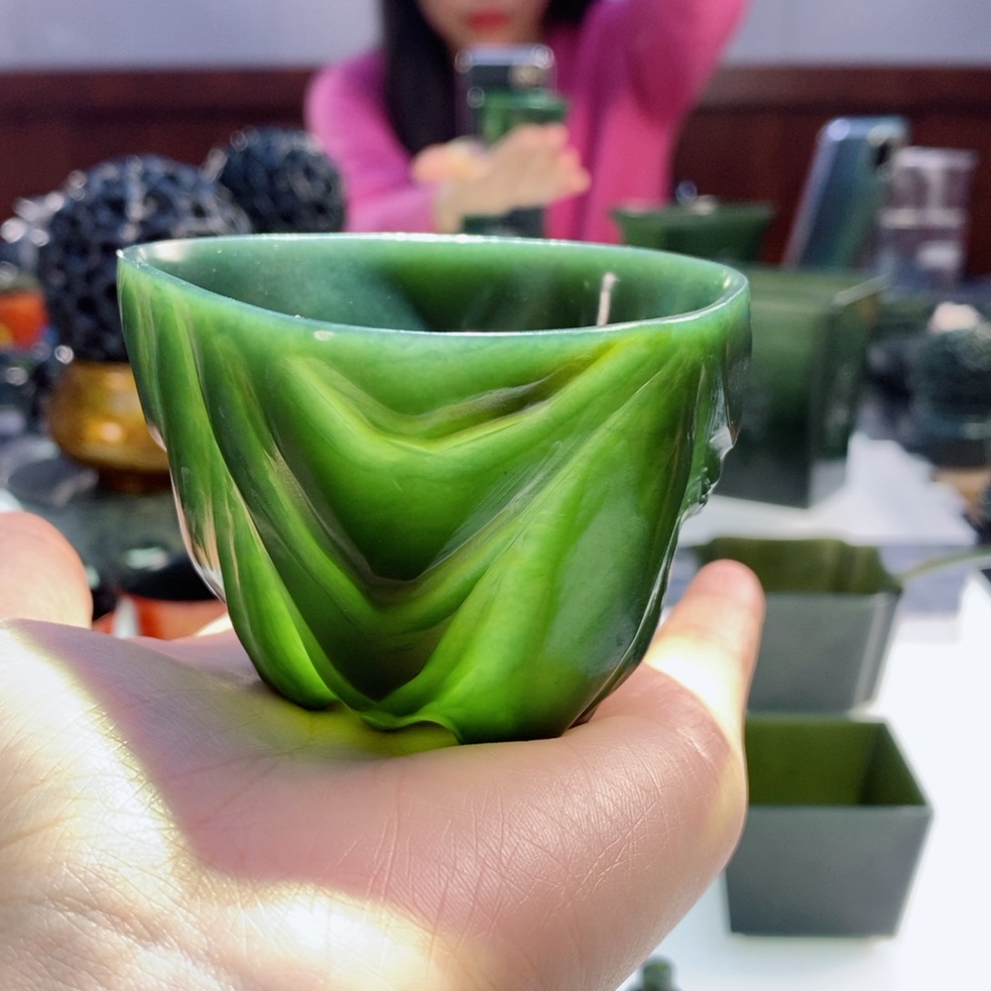 和田玉（青玉）摆件未镶嵌山杯