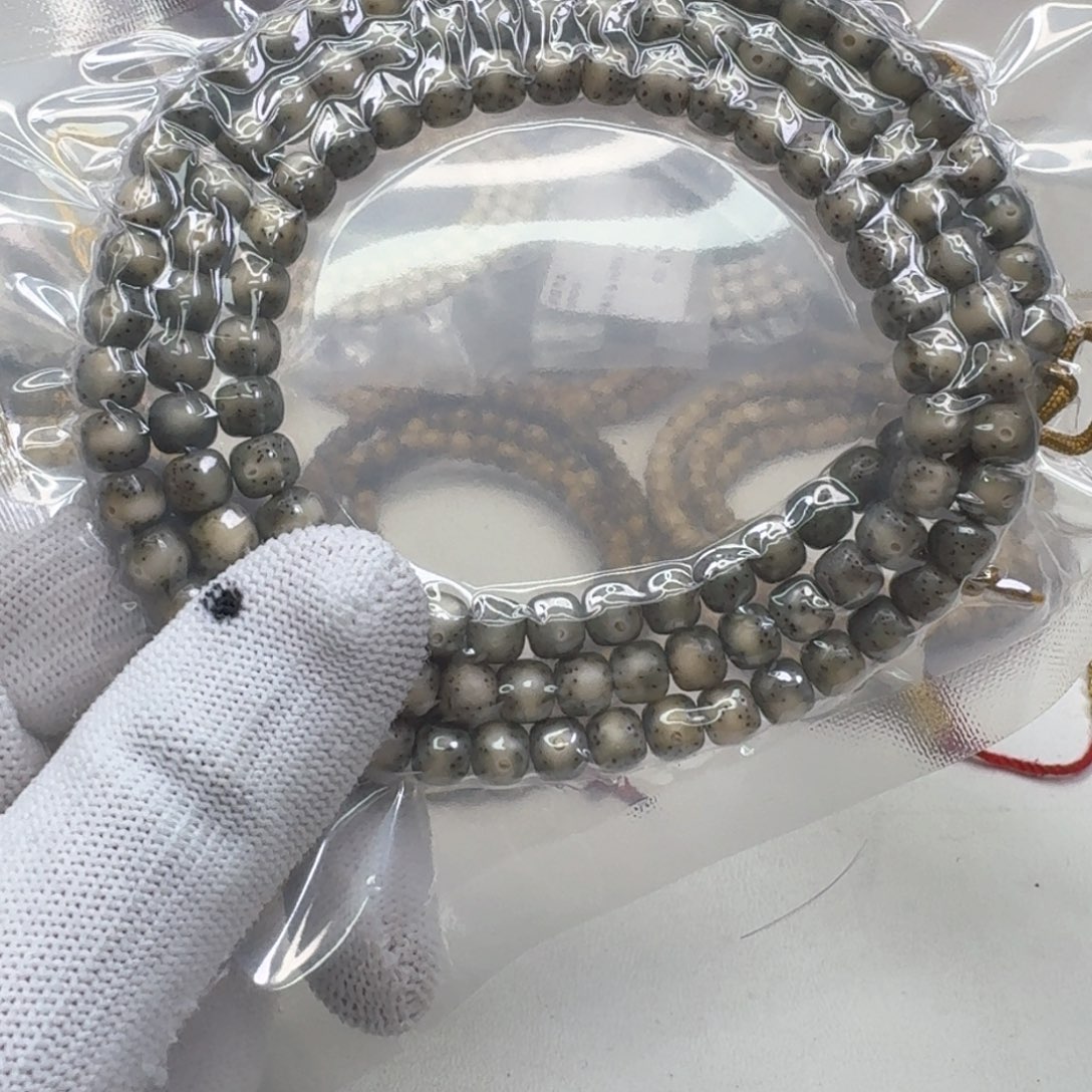 星月菩提手串28糯冰绿大眼睛7左右桶108