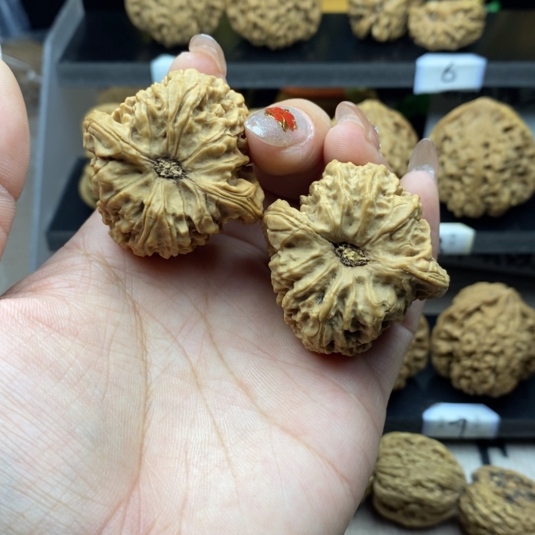 吊坠文玩核桃南疆