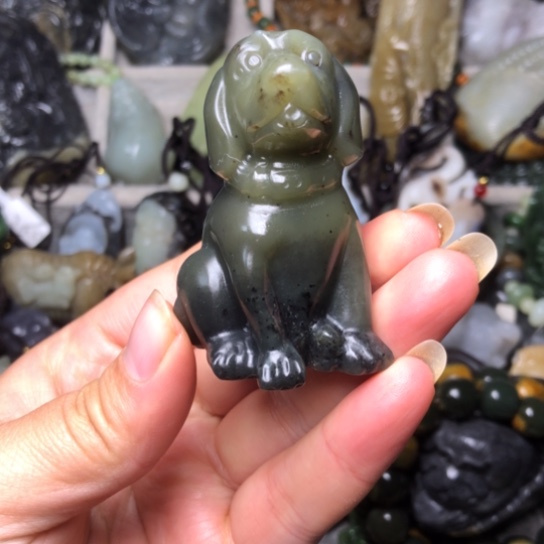 和田玉未镶嵌把件