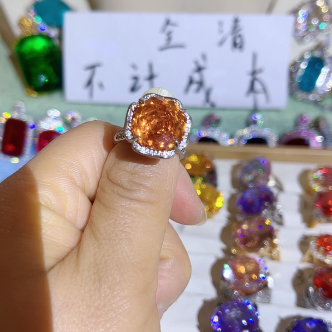 钨金璀璨夺目耀眼