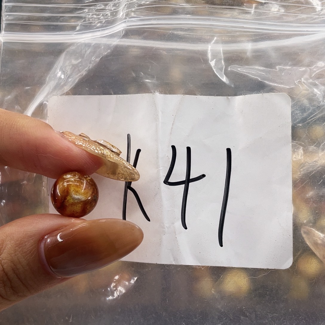 琥珀未镶嵌裸石10.6福利