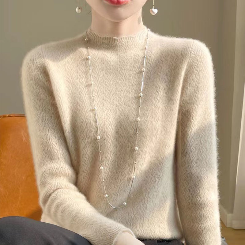 2025秋冬新款半高领打底衫女长袖中领内搭修身显瘦镂空加厚毛衣