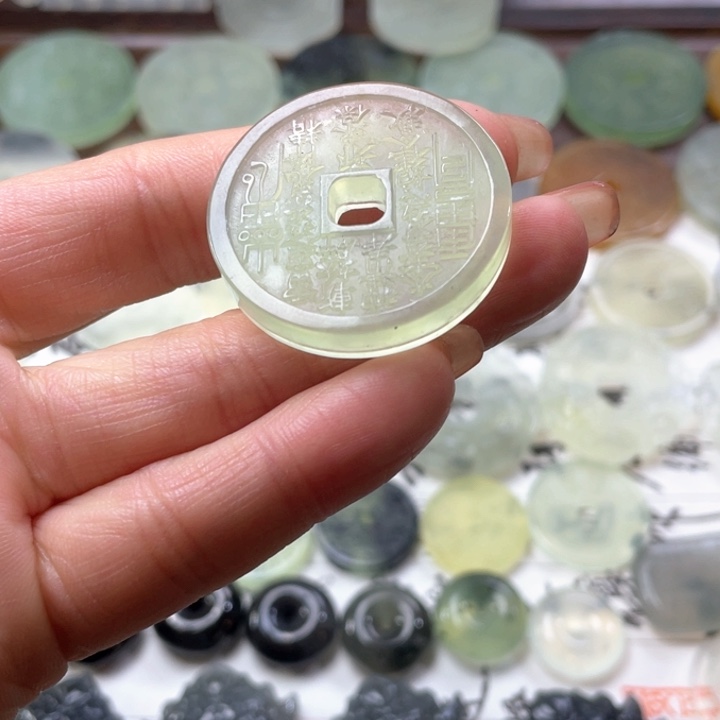 蛇纹石玉挂件未镶嵌幻**沙